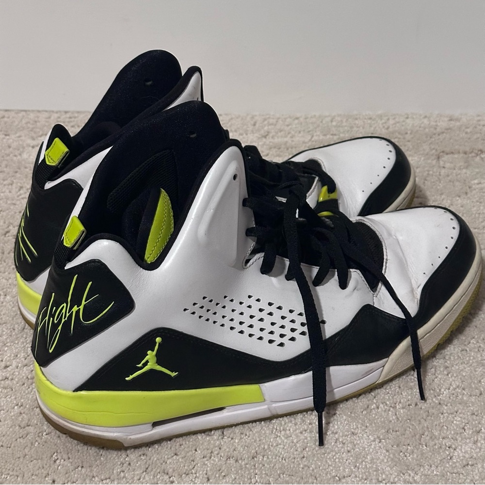 Men’s 2013 Nike Air Jordan SC3 "Volt" White Basketball Shoes